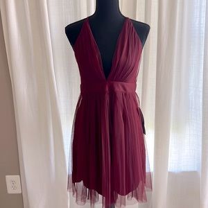 Luxxel Burgundy Chiffon Halter Mini Dress Sz L NEW